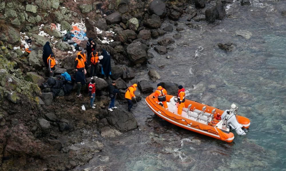 Ετοιμάζεται αποστολή μεταναστών σε ξηρά και θάλασσα από την Τουρκία